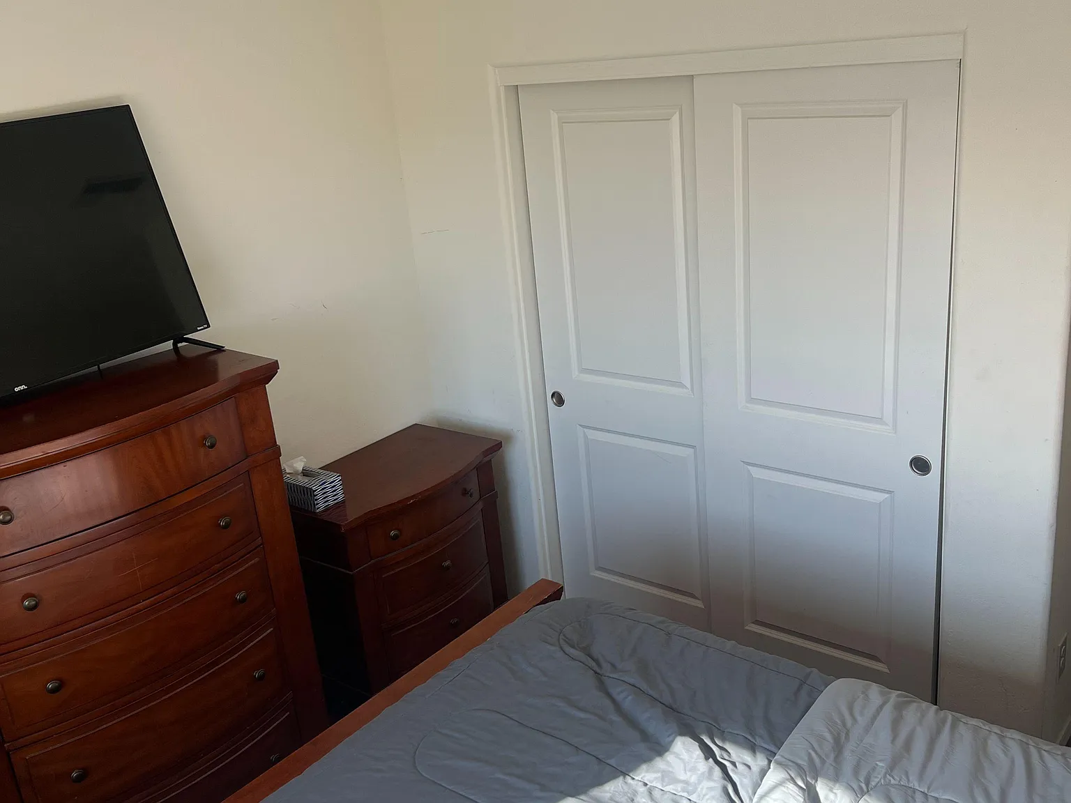 4 bed, 3.0 bath, 2500 sqft, $1,230 — Photo 2