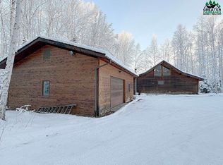 726 Goldfinch Rd, Fairbanks, AK 99709