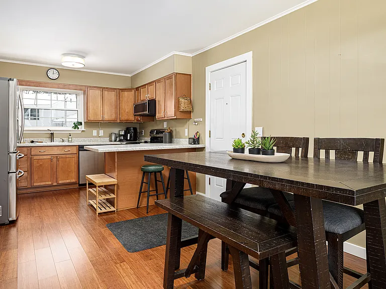 1704 Comanche St — Photo 20