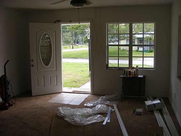 4th image of 1003 Meadow Ave
