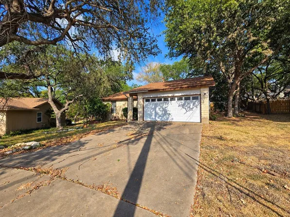 2011 Castle Creek Dr, San Marcos, TX 78666