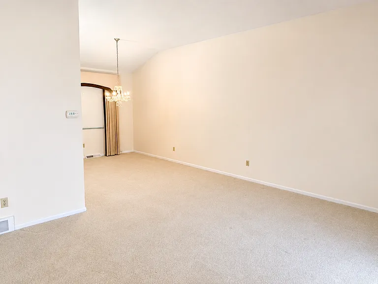 4744 Carsten Ln — Photo 4