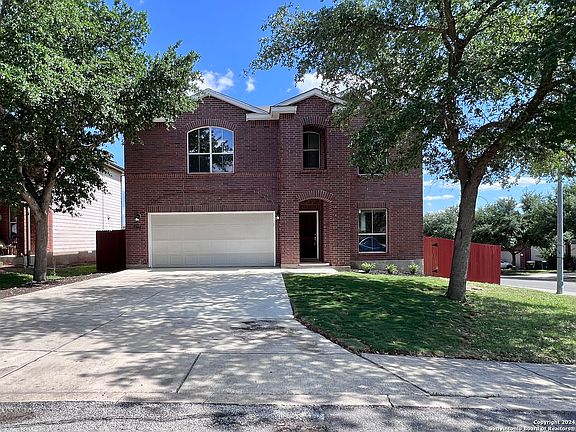2nd image of 8022 Sheppard Knoll