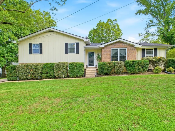 7220 Belle Chasse Dr, Nashville, TN 37221
