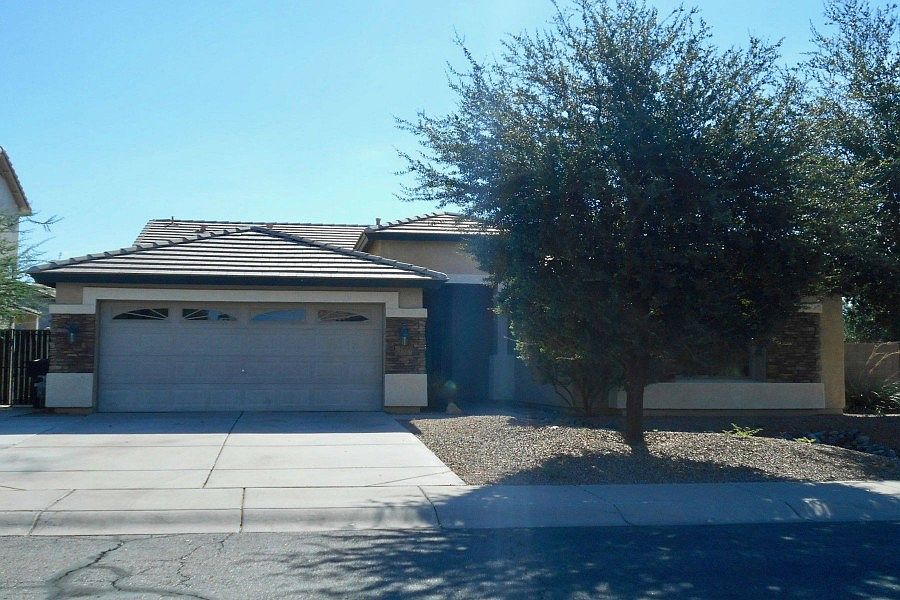1st image of 1099 S Amber St