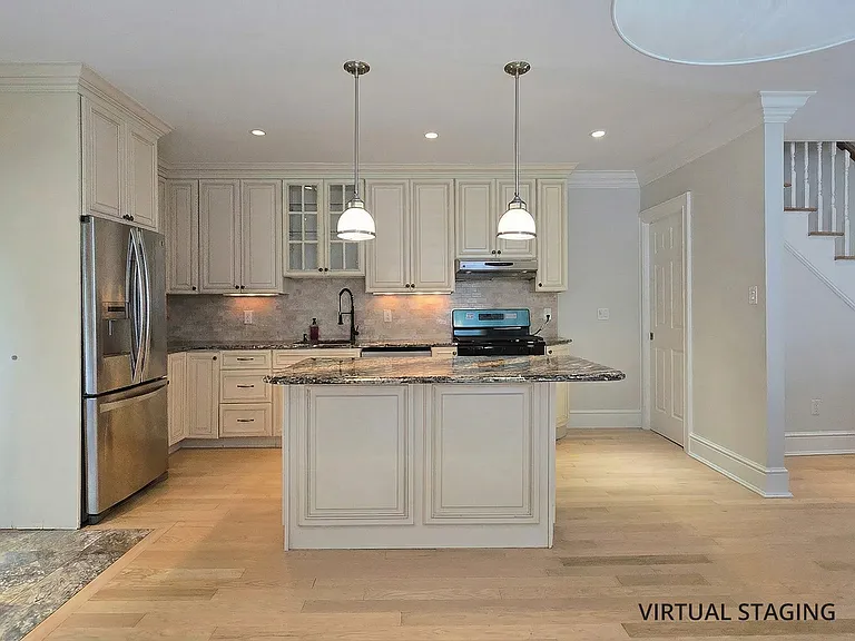 189 Henry St #A — Photo 29