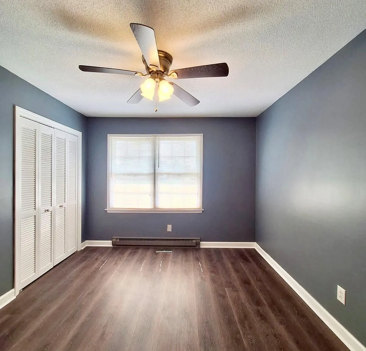 3 bed, 1.5 bath, $1,500 — Photo 3