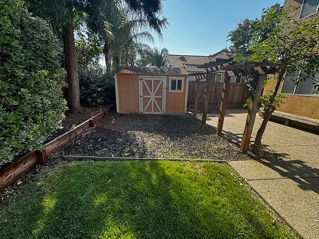 625 Roscommon Pl — Photo 56