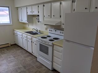 101 16th Ave NW APT 9, Independence, IA 50644