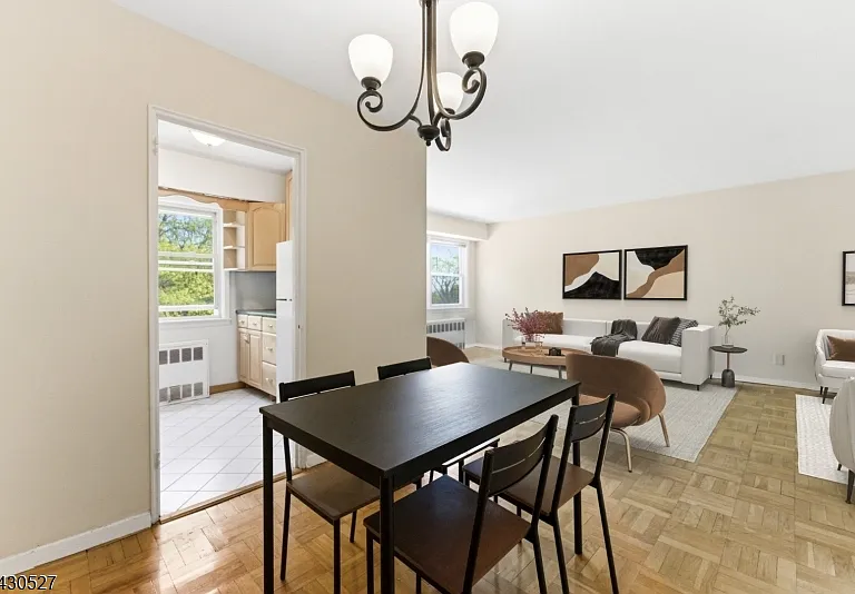 415 Claremont Ave — Photo 10
