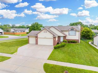 6102 E Quail Ridge St, Wichita, KS 67220