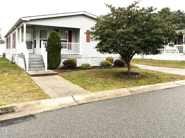 1018 Fernwood Way, Whiting, NJ 08759