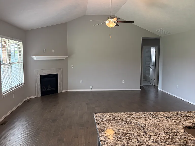 730 E Penzance Cir — Photo 9
