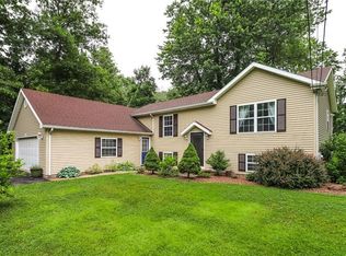 229 Straub Rd, Rochester, NY 14626