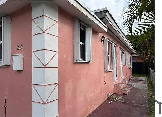 2 bed, $2,300 — Photo 1