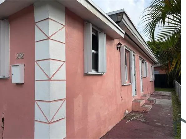 282 NW 34th St, Miami, FL 33127