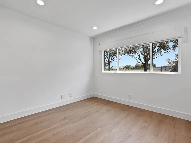 1502 Coral Pl — Photo 18