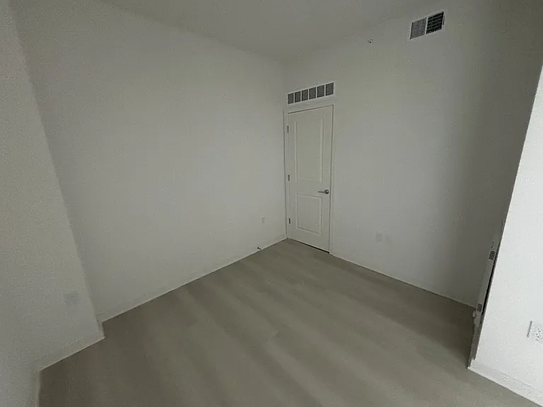 5563 Millenia Park Blvd — Photo 5