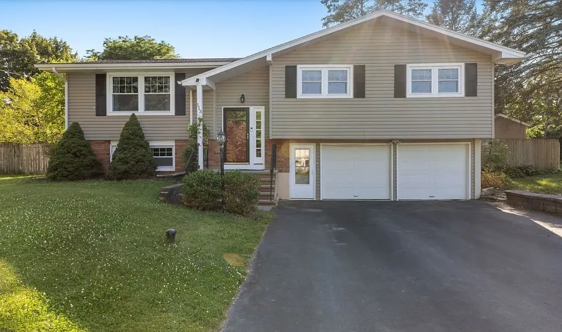 4 bed, 1824 sqft, $3,275 — Photo 1
