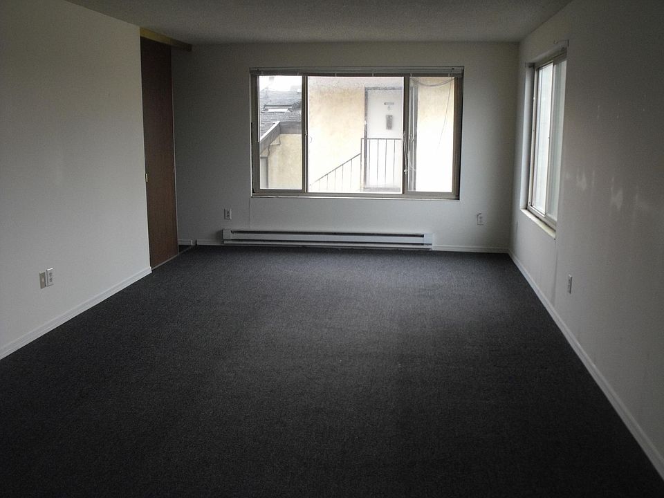 2nd image of 9227 Greenwood Ave N APT 4