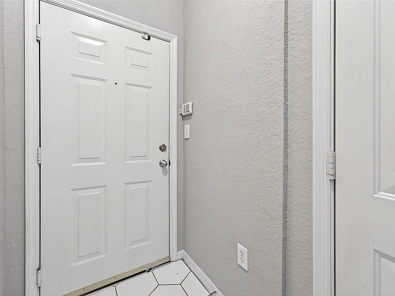 105 Bradford Beach Ct #105 — Photo 26
