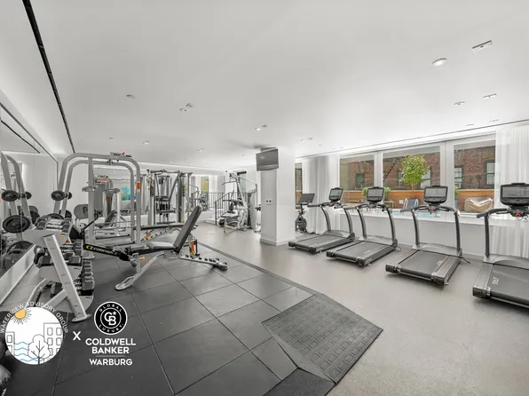 150 East 23rd Street image 2 of 11