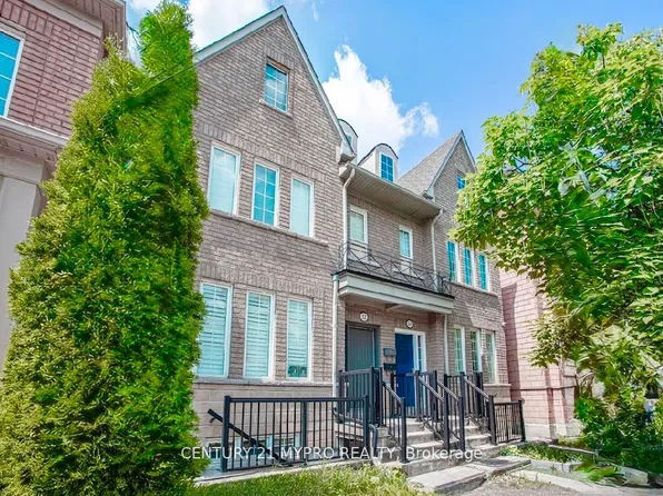 22 Mansur Ter, Toronto, ON M3J 3R1