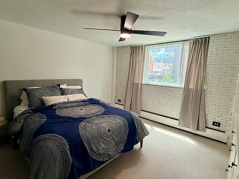 1090 N Lafayette St #101 — Photo 14