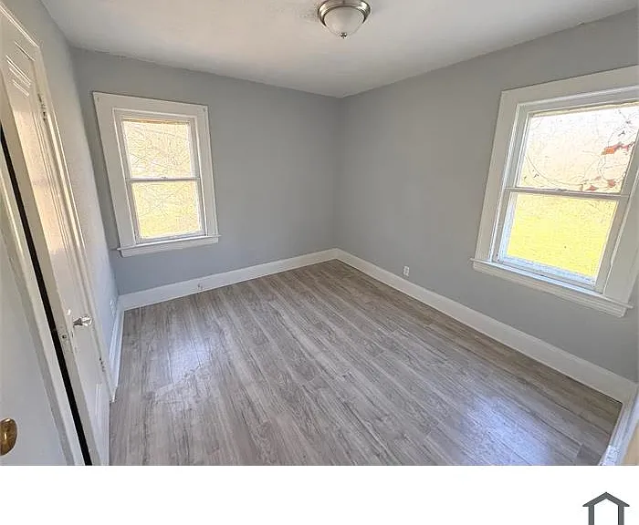3310 E 132nd St #2 — Photo 8
