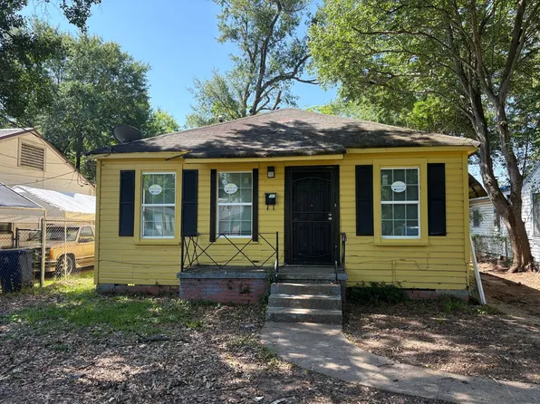1749 Caroline St, Shreveport, LA 71108