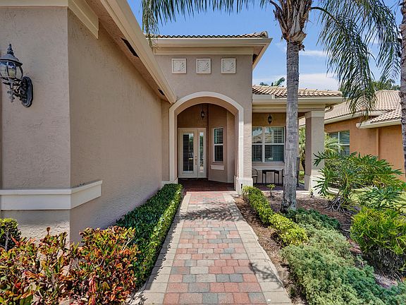 4th image of 8703 Carmel Mountain Way
