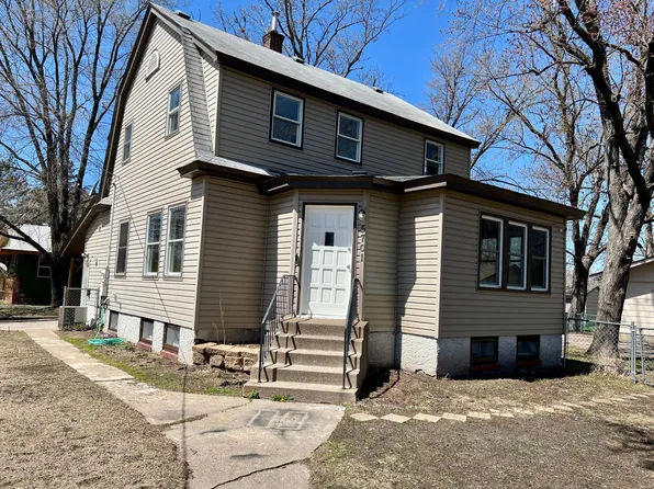 5701 Bryant Ave N, Brooklyn Center, MN 55430