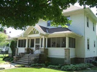 614 Maple St, Chenoa, IL 61726