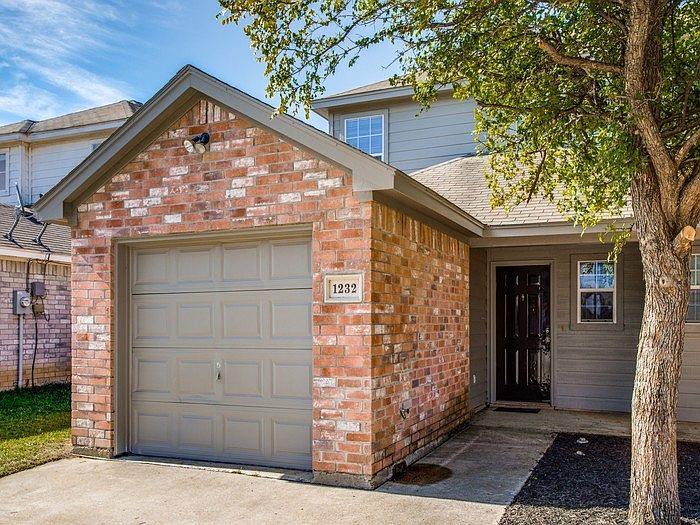 1228 Village Garden Dr, Azle, TX 76020 Zillow