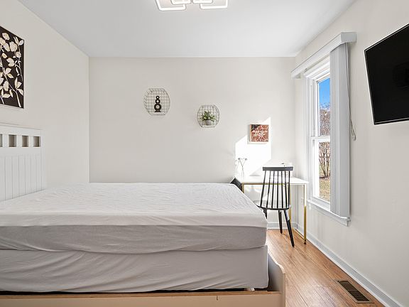Twin Bed
