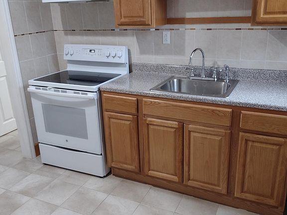 5th image of 99 Elton St #S1