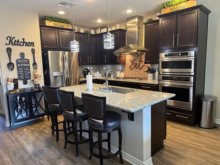 Elkwood Cir — Photo 9