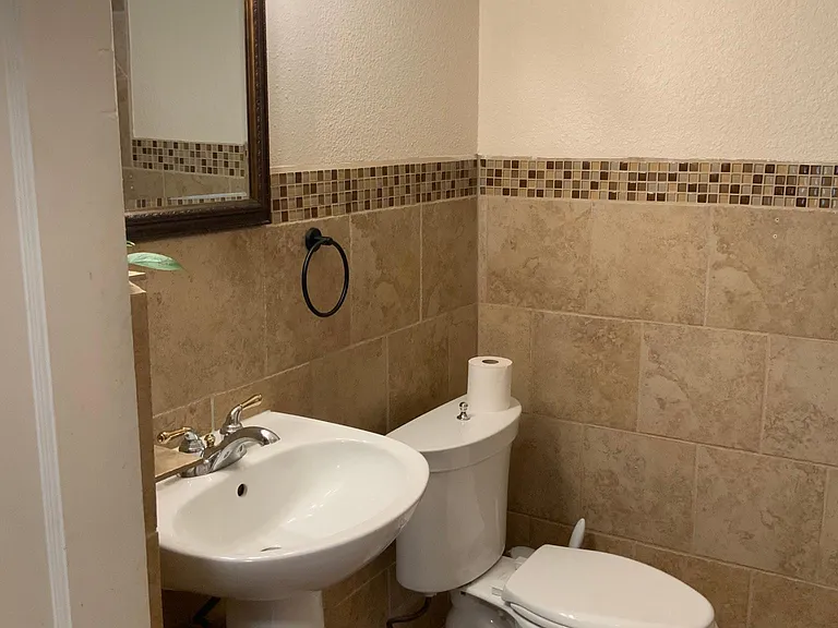 431 Irvington Dr — Photo 21
