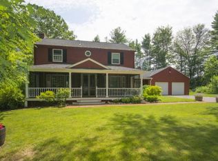 4 Woodridge Ln, North Hampton, NH 03862