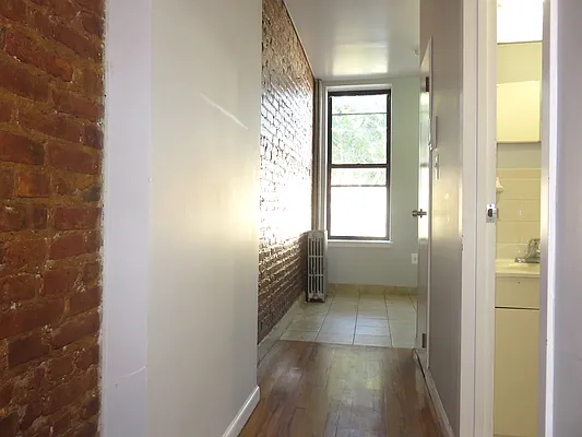 Rented by Rennit Inc. | media 23