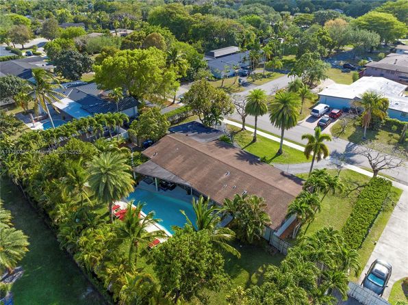 13451 SW 74th Ave, Pinecrest, FL 33156