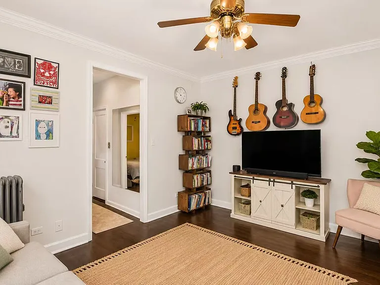 4706 N Maplewood Ave #2 — Photo 4