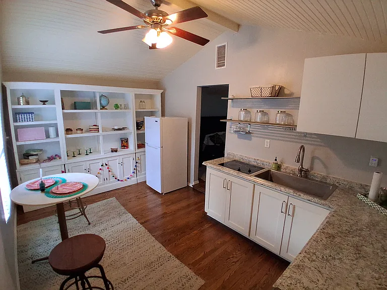 619 Cedar St — Photo 28