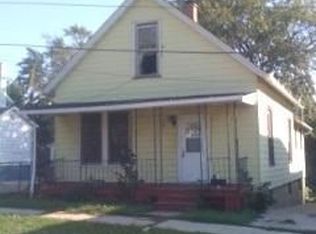 305 Grove St, Aurora, IL 60505