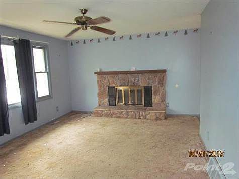 5th image of 92536 Center St