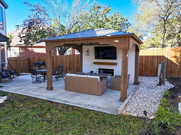 5th image of 8507 Sarasota Woods
