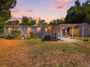 8515 W Orangetree St, Crystal River, FL 34428
