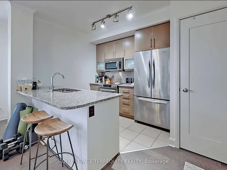 825 Church St #1502 — Photo 7