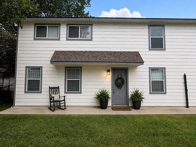 8202 Cannon St #B — Photo 1
