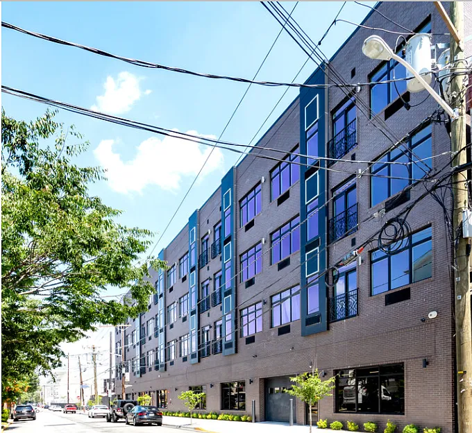 Knox at 100 Polk